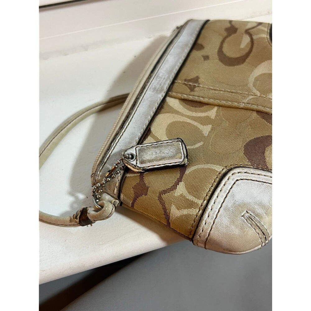 Vintage Coach Y2K Tan and Cream Canvas and Leather Wristlet Wallet - Picture 7 of 10